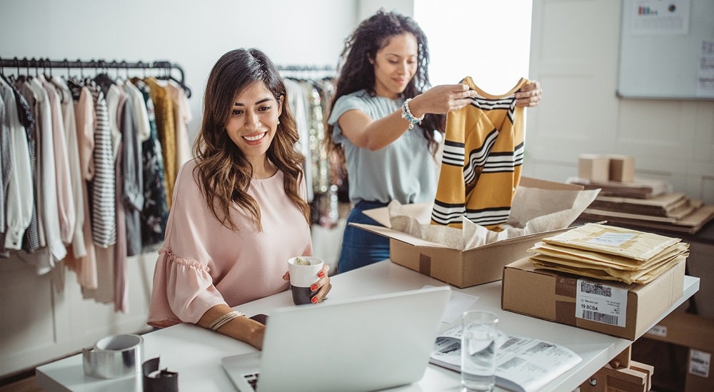 Engaging ecommerce site visitors